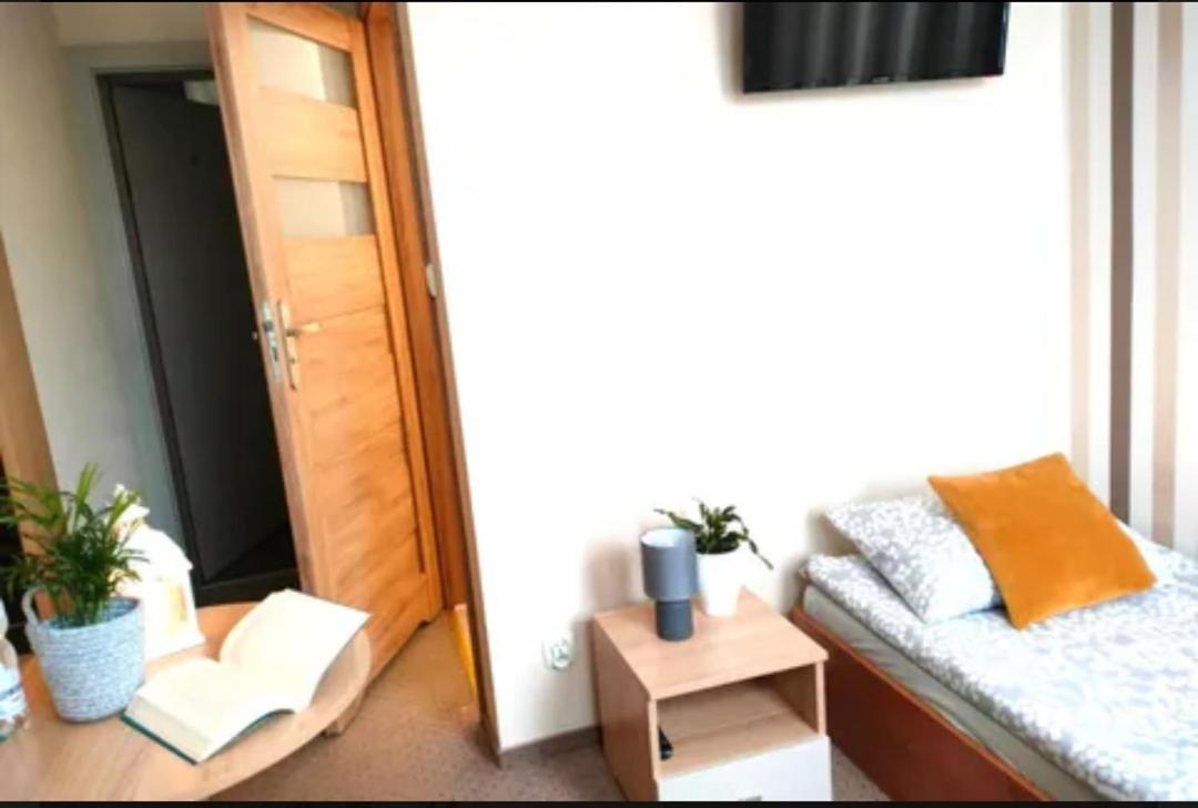 Handzlowka Gosciniec Nad Sawa B&B 외부 사진